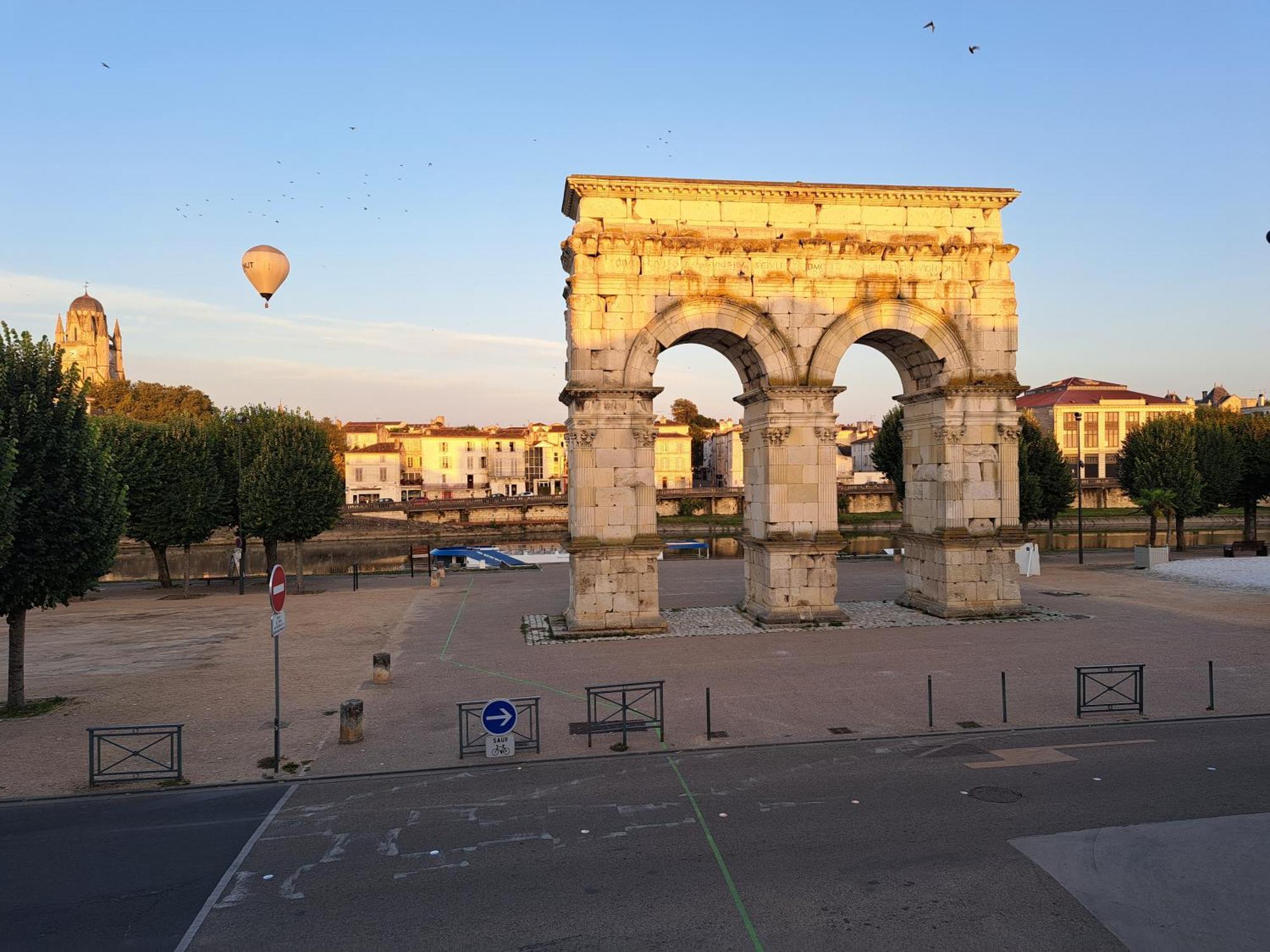 Loft Vue Imprenable Sur Le Vieux Saintes Apartamento Exterior foto